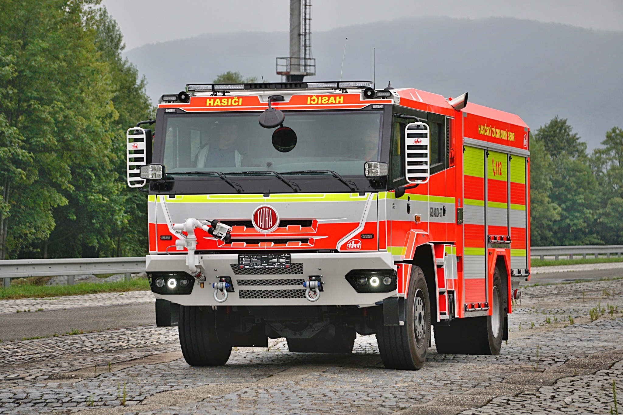 4x4 hasičský vůz TATRA.